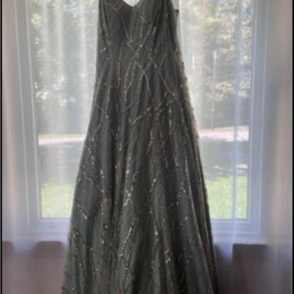 Prom Dress - Picture 3 of 4